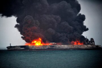 пожар на танкерах в керченском проливе рф корабль