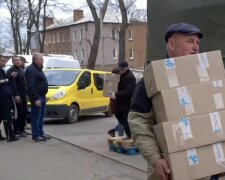 Гуманитарная помощь пенсионерам в Запорожье
