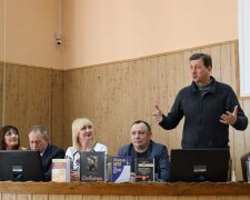 Идеолог Олесь Доний с командой ученых побывали на Тернопольщинe и презентовали концепцию «25 ступеней»