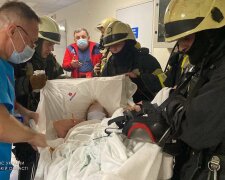 Пожежа спалахнула в одеській лікарні, злетілися десятки рятувальників: що відомо на даний момент