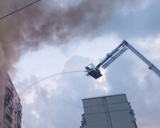 Страшный взрыв в многоэтажке в Киеве: квартиры на двух этажах охватило пламя