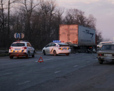 Трагическое ДТП с грузовиком под Днепром: кадры с места событий