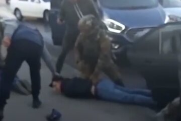 В Одессе "таксисты" обчищали пассажиров до нитки: видео
