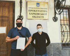 Харківські активісти звернулися в прокуратуру через блокноти і ручки: "зажадали притягнути..."