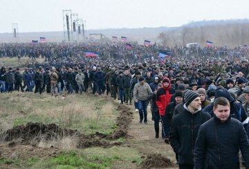 "Перешли к угрозам": боевики "ЛНР" объявили экстренную мобилизацию, начав отлов украинцев