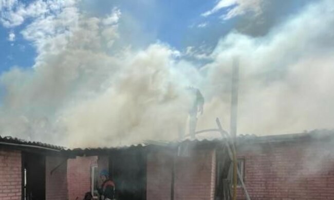 Багато постраждалих: окупанти завдали нових руйнівних ударів, влучили в будинки та магазини