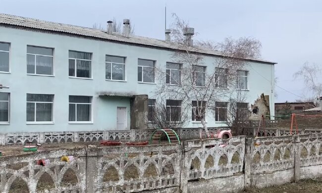 Зображення мирного життя: окупанти відкрили дитячий садок у Волновасі, де постійно йдуть обстріли