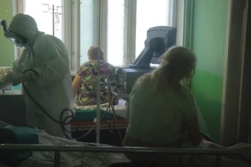 Киевский врач-реаниматолог рассказала правду о вирусе: "Не хватает кислорода, паника и..."