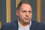 "Это не помогает спасать жизни на передовой": в Офисе президента отказались винить РФ в бедах Украины