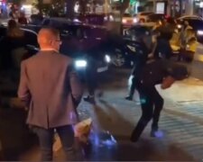 Американці влаштували масову бійку в центрі Одеси, поліція застосувала газ: відео свавілля