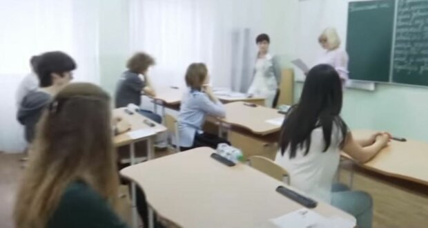 "Это не обучение, а издевательство": дистанционка в школах вывела из себя харьковчан