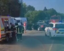 Масштабное ДТП на украинской трассе, тело достали из покореженного авто: "влетел в грузовик"
