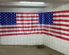 В Харькове появилась станция метро "имени НАТО", фото: "вокруг висят американские флаги и..."