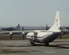 Повний літак "вантажу-200": на відео показали, як росіяни повертаються на батьківщину зі "спецоперації"
