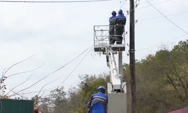 Графіки відключення світла у Рівненській області на 17 квітня