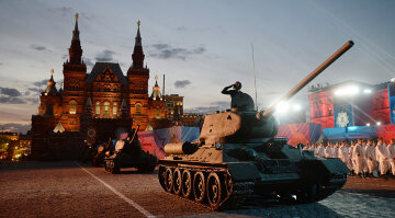 Russia Commemorates 70th Anniversary Of Victory Day