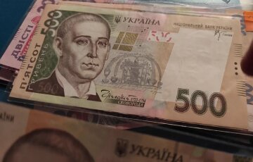 Грошова допомога для пенсіонерів в Полтавській області.
