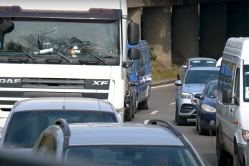 Ограничение движения транспорта в Днепре
