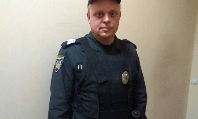 Харківський поліцейський, який учинив подвиг, отримав нагороду: “мовчав до останнього”
