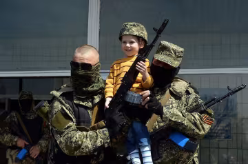 Луганські бойовики активно готують дітей до війни (відео)