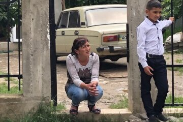 Стало известно, как живется Януковичу на Закарпатье: СМИ показали кадры