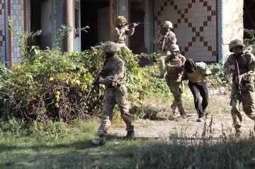 Бійці ЗСУ знешкодили диверсантів, які намагалися прорватися в Україну: оприлюднено фото