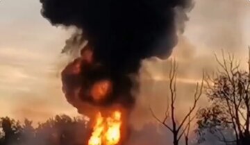 Военный самолет рф упал и загорелся сразу после взлета: растет количество жертв