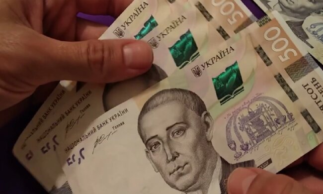 Грошова допомога для пенсіонерів в Полтавській області