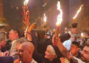 У Храмі Гробу Господнього зійшов Благодатний вогонь