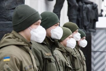 Нацгвардію і спецтехніку стягнули в центр Києва, термінове попередження: що відбувається