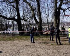 Моторошна знахідка у Львові: діти виявили людські останки в парку, фото