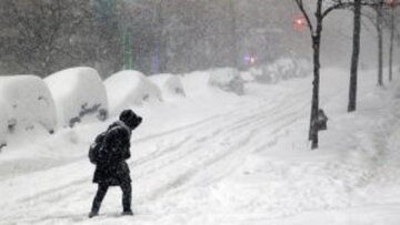Снежная стихия нанесла удар по Одесчине, дороги заблокированы: кадры разрушений