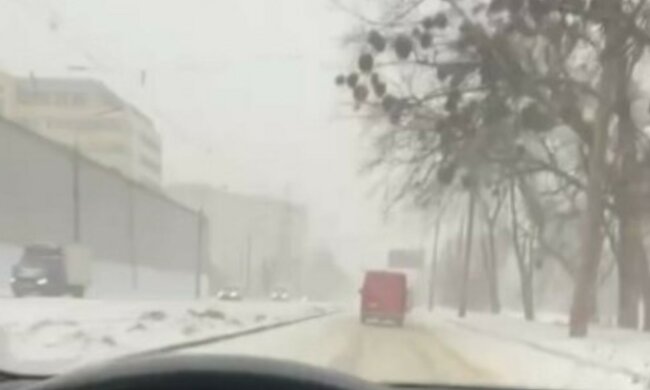 Одесскую область засыпало снегом: кадры последствий непогоды, лучше посидеть дома