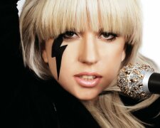 Леди Гага показала все в пикантном белье: устоять перед такими прелестями невозможно