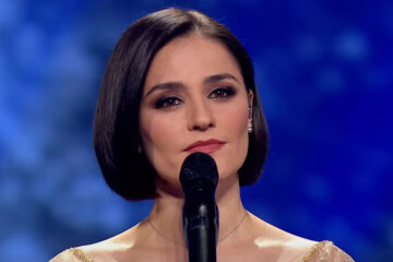 Розкішна брюнетка з "Квартал 95" приборкала час і показала неймовірну красу: "З вас портрети писати!"