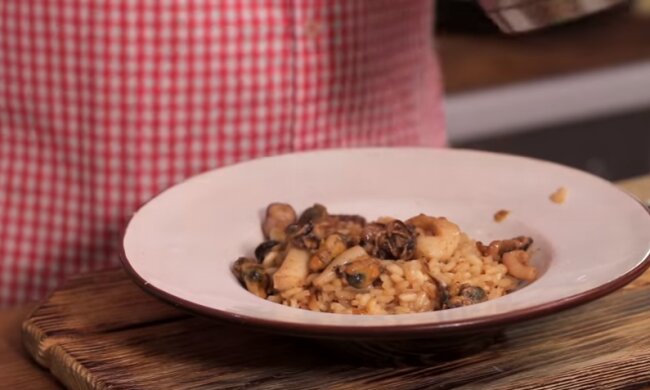 Шеф-повар Клопотенко раскрыл рецепт до неприличия вкусного риса: один ингредиент все решает