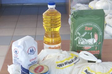 Безкоштовні продукти для ВПО та пенсіонерів в Харкові