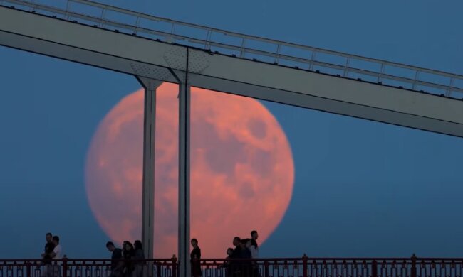 полнолуние