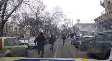 Поліція влаштувала погоню в центрі Одеси: відео переполоху