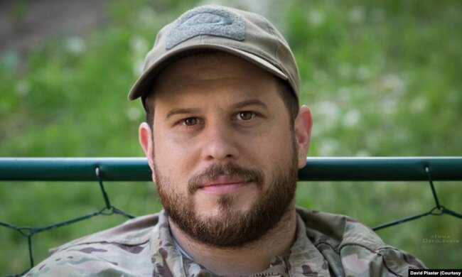 Военный медик из США переехал в Украину и пошел на фронт: "Может, я не имел права, но..."