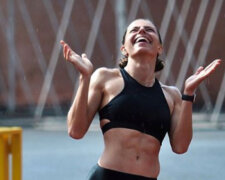 Гнучка Бех-Романчук в крихітному топі насолодилася спекотним тренуванням: "Одне задоволення"