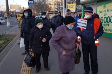 В Одессе ввели новые правила в общественном транспорте: кого будут пускать вне очереди