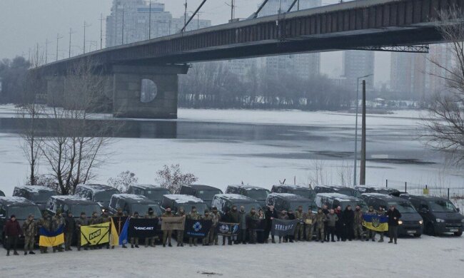 MK Foundation передав 50 автомобілів для українських військових – техніка на передовій