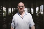 Модний Євген Кошовий звернувся до українців з пропозицією щодо доходів: "Це не жарти"