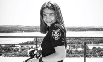 "Ей навсегда будет 32": в Днепре поминают спикера ГСЧС Евгении Дудки, жизнь которой оборвалась после обстрела