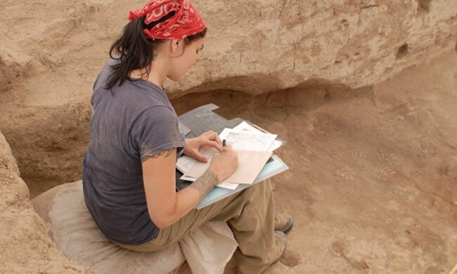 археологи, науковці, розкопки