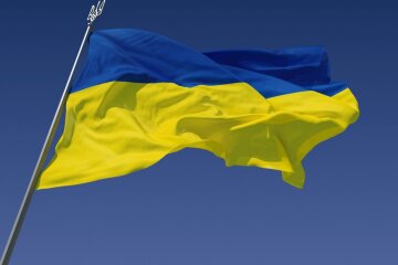 Український прапор майорить в центрі Донецька: «у орків істерика, масові обшуки»