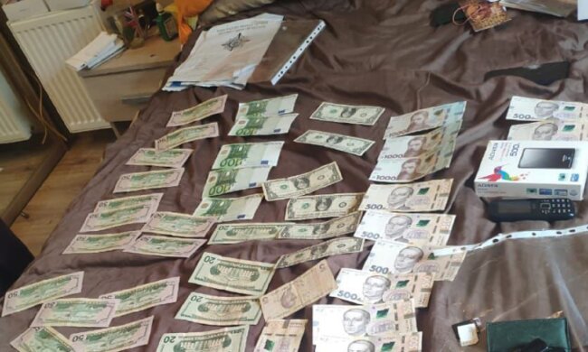 деньги, гривна, кража