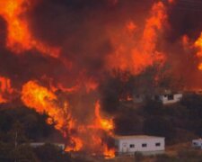 Американец устроил масштабный пожар из-за книг — видео