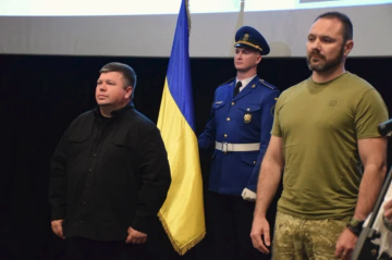 У Подільському районі передали державні нагороди родинам полеглих Героїв